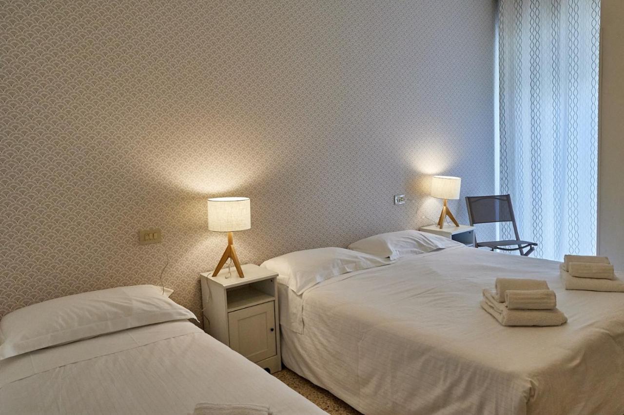 Hotel Spring ريميني المظهر الخارجي الصورة