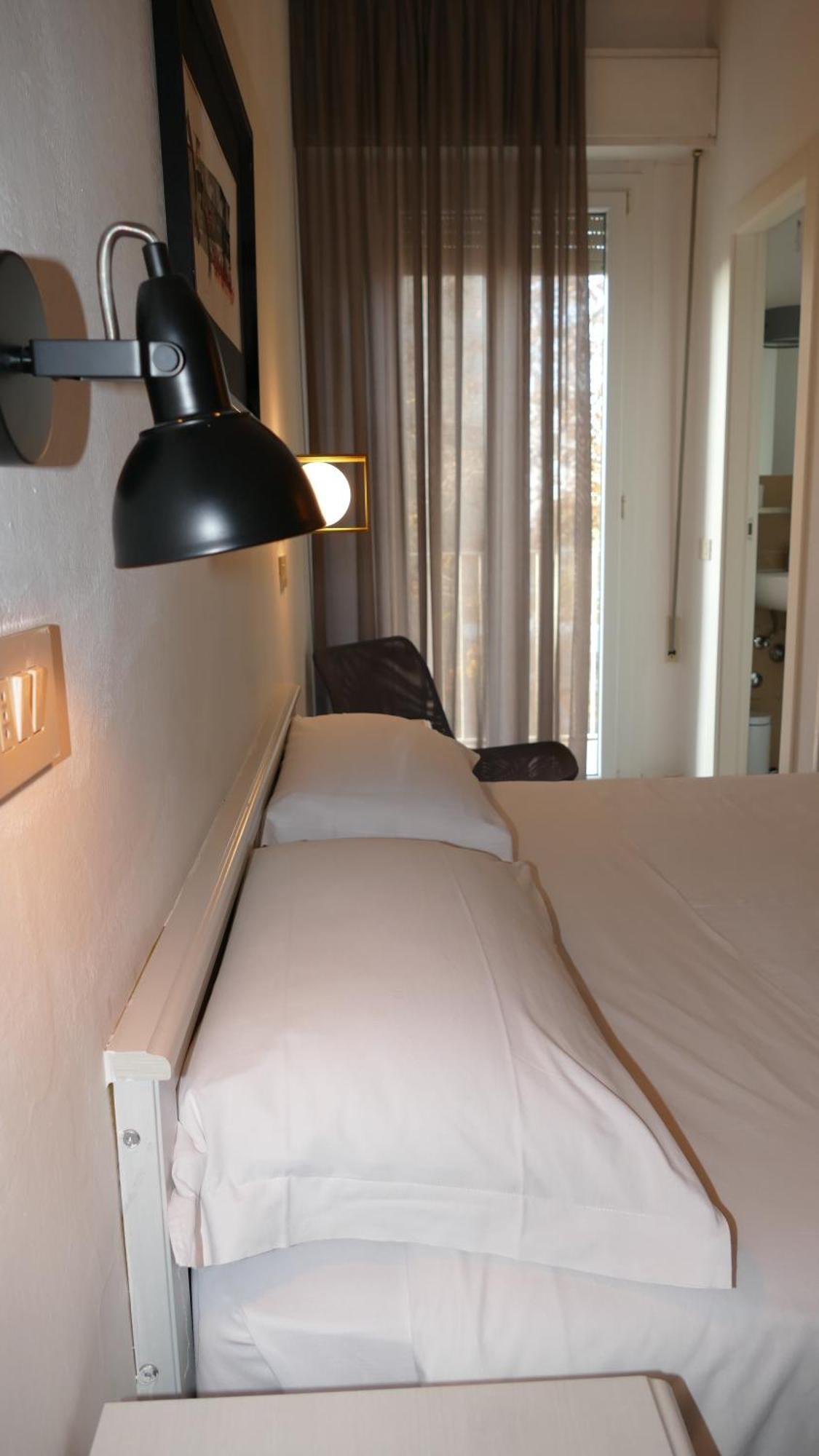 Hotel Spring ريميني المظهر الخارجي الصورة